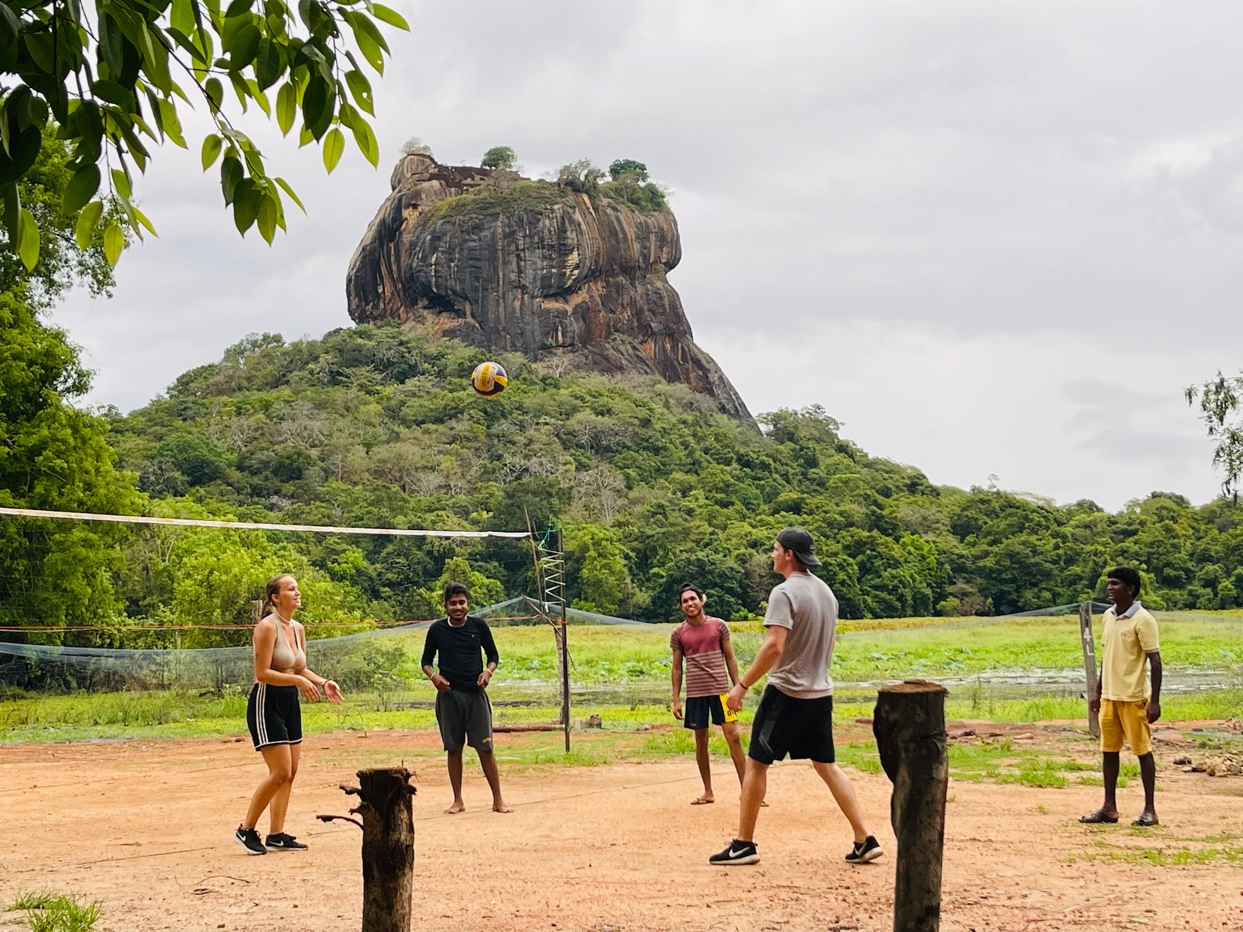 cinnamon-lake-site-honeymoon-packages-in-sri-lanka-ceylon-expeditions-travels 