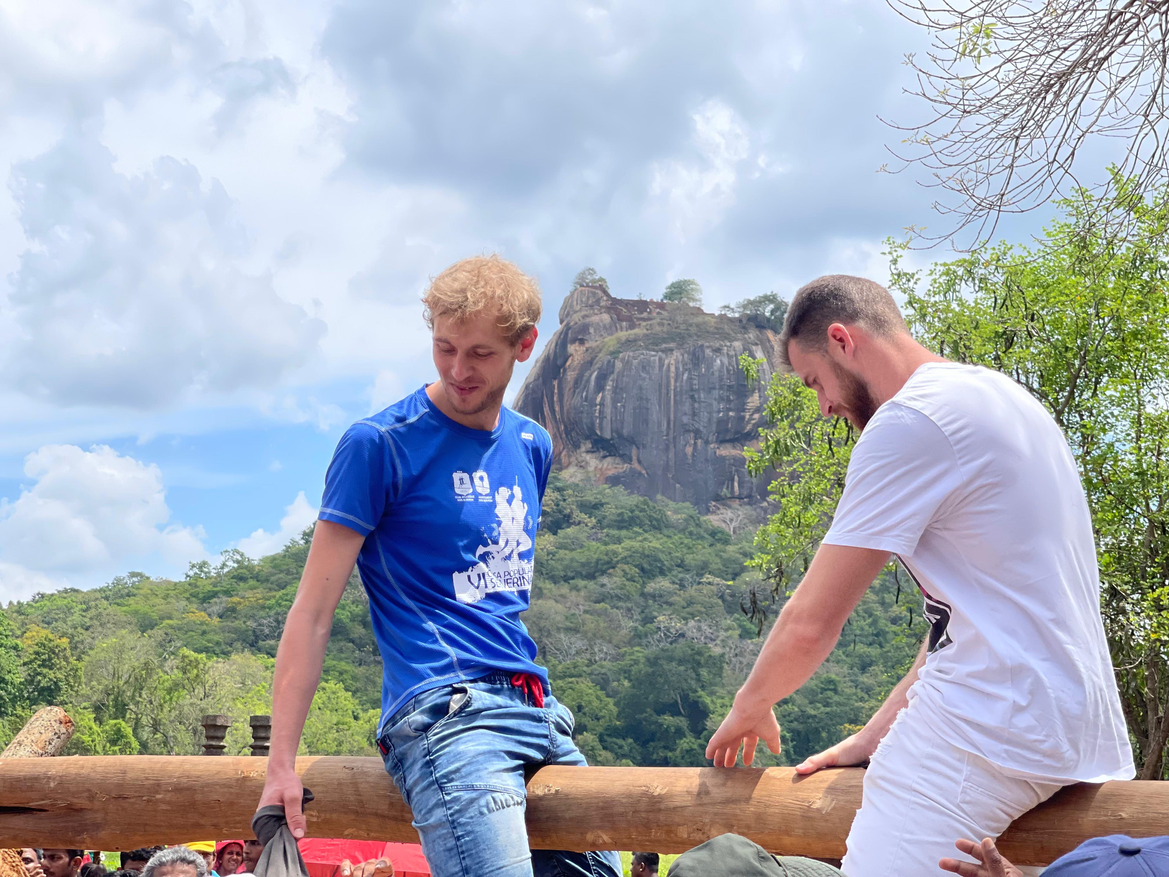cinnamon-lake-site-honeymoon-packages-in-sri-lanka-ceylon-expeditions-travels 